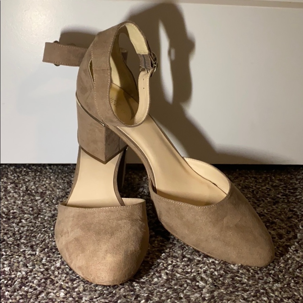 Tan heels